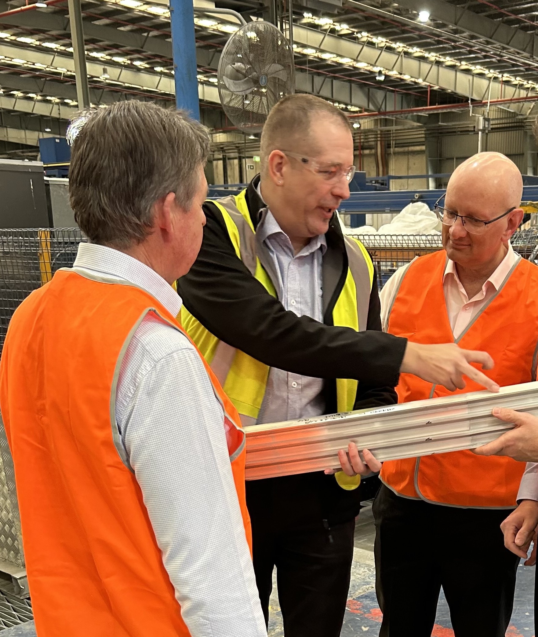 ALBANESE GOVERNMENT BACKS LOCAL MANUFACTURING Main Image